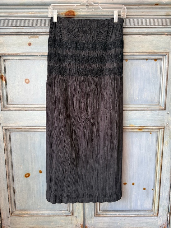 Issey Miyake Dresses & Skirts - Vintage Issey Miyake Black Pleated Midi Skirt Size 3 /M Made in Japan